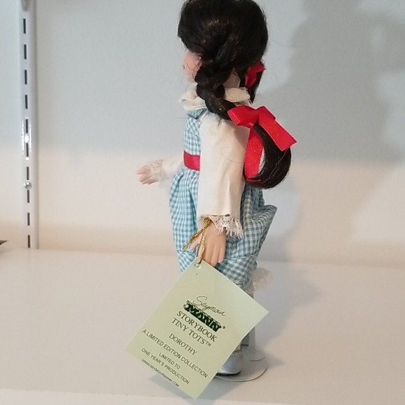 Seymour Mann Story Book Dorothy 11" Doll. - Picture 3 of 7